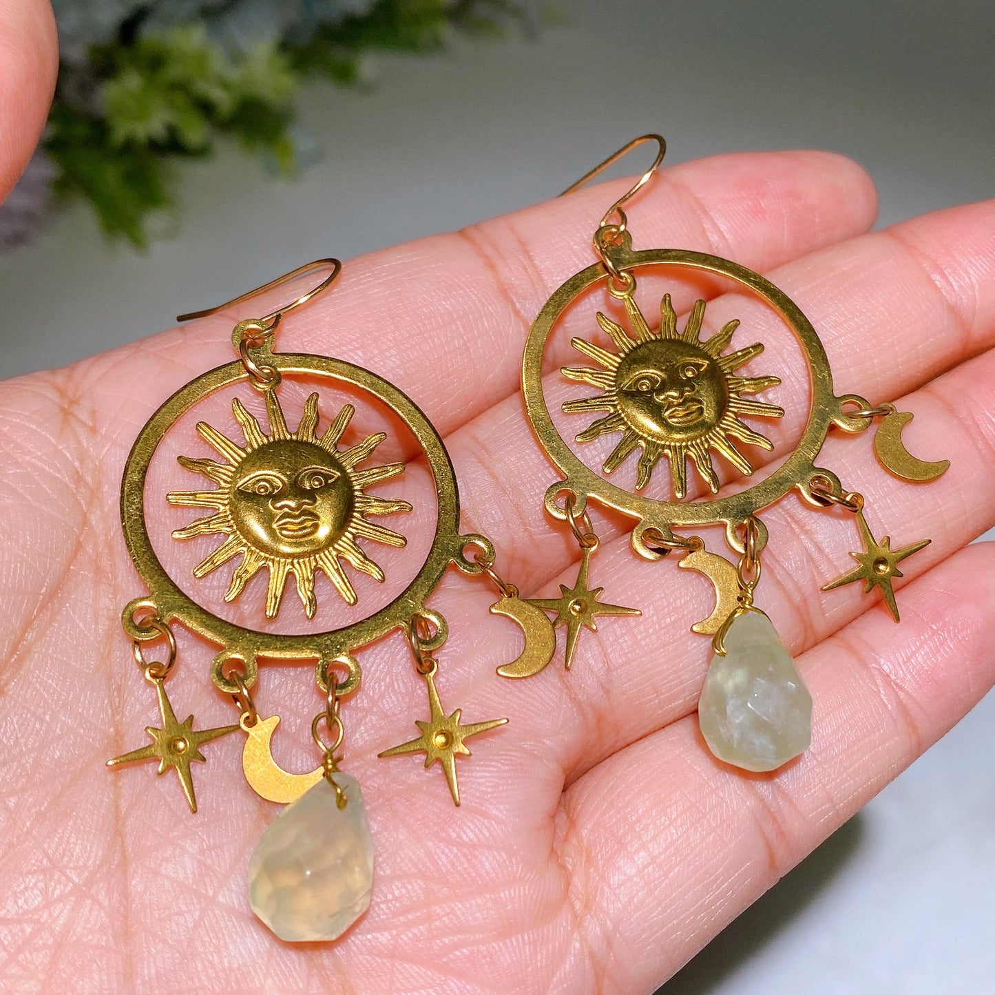Golden Color Suns Face Crystal Earrings Crystal Healing Bulk Wholesale