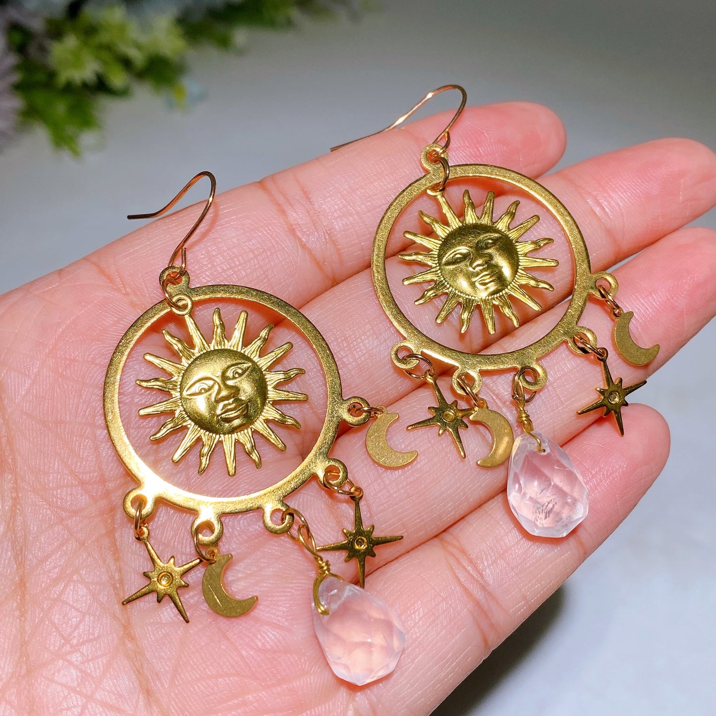 Golden Color Suns Face Crystal Earrings Crystal Healing Bulk Wholesale