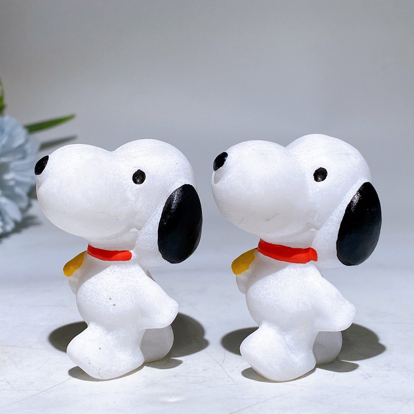 2.4“ White Jade Snoopy Carving with Printing Crystal Healing Bulk Wholesale