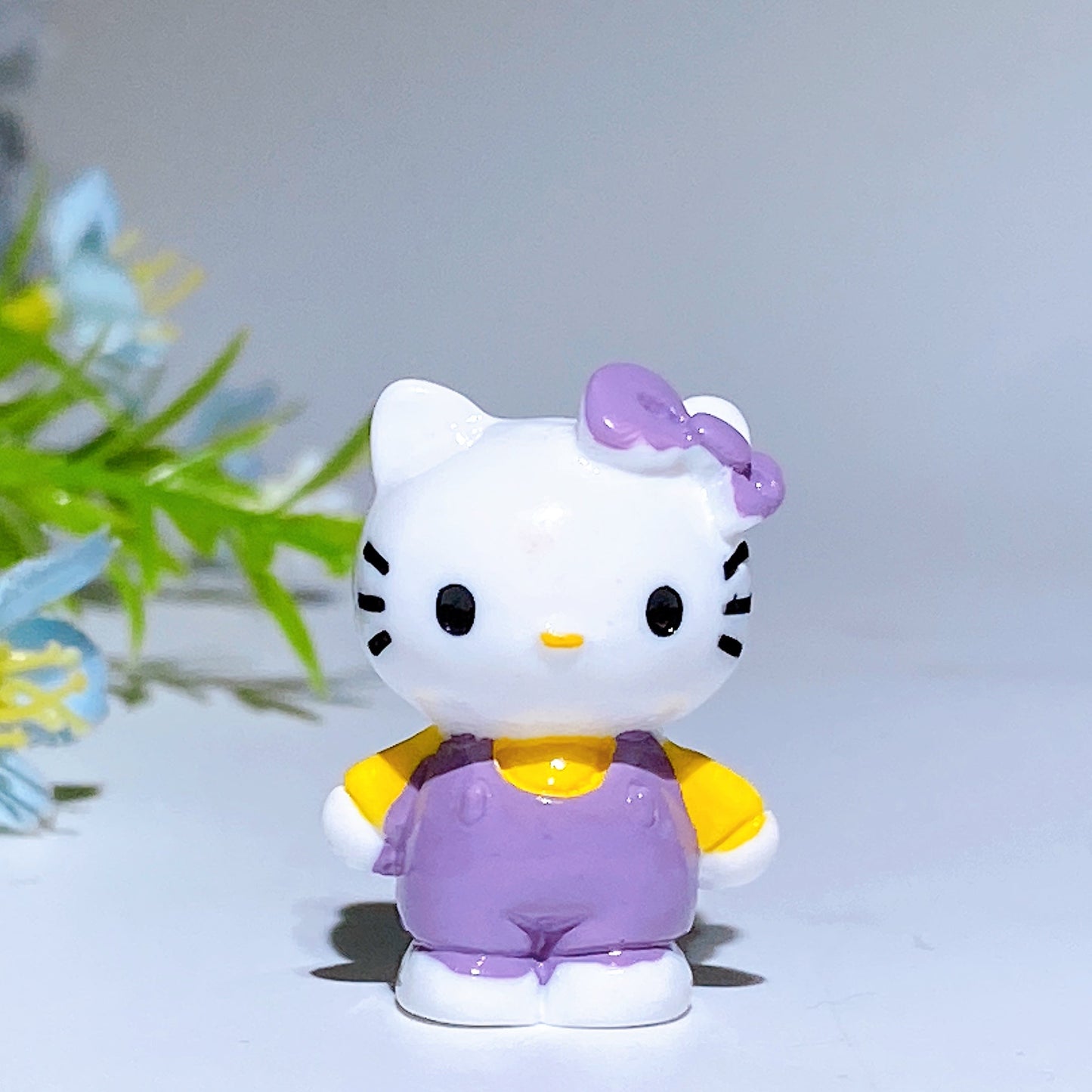30mm Mini Resin Hello Kitty Carving Crystal Healing Bulk Wholesale