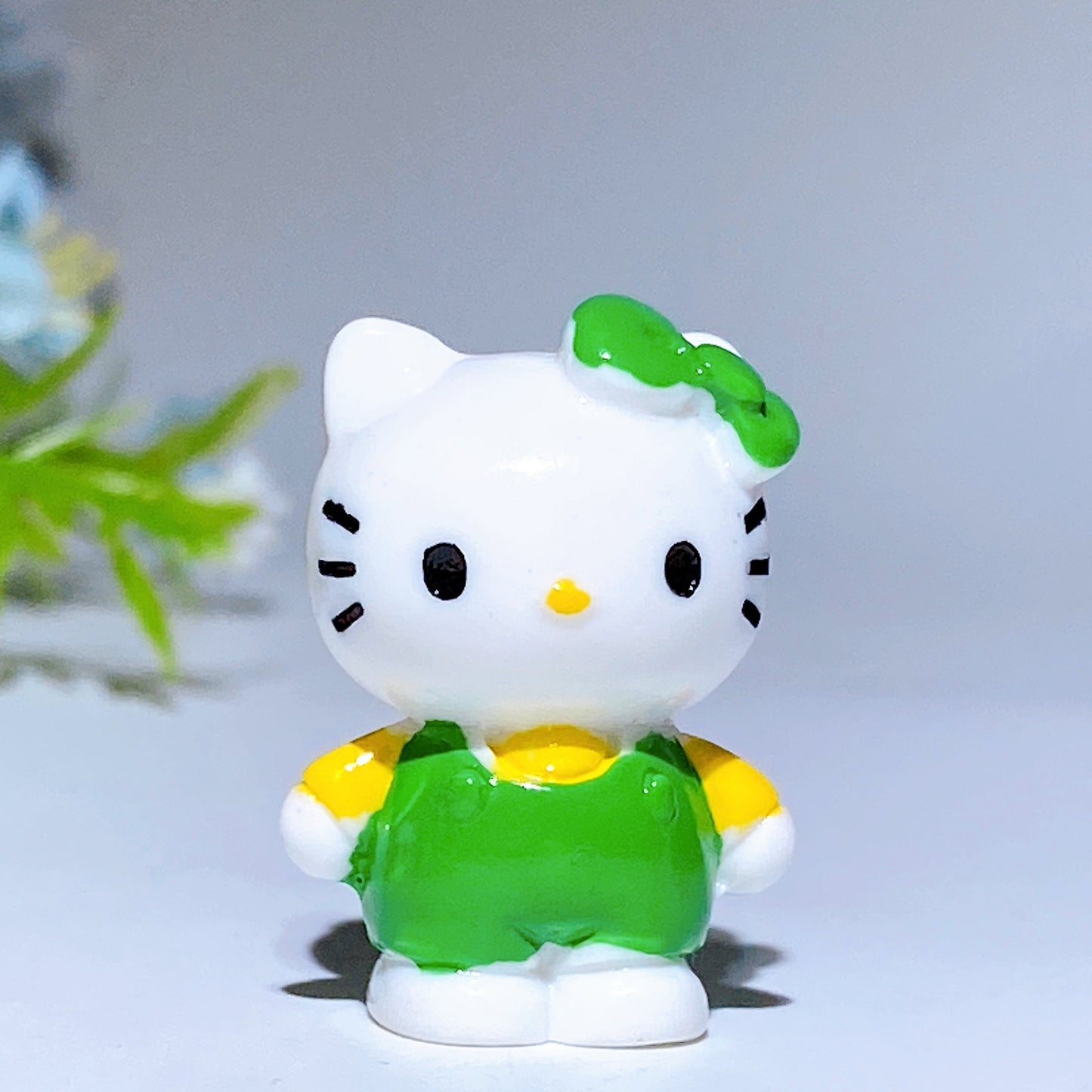 30mm Mini Resin Hello Kitty Carving Crystal Healing Bulk Wholesale