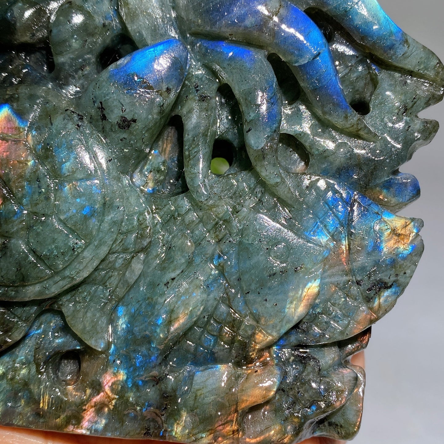 14cm Unique Hand Carved Labradorite Ocean World Fish Turtle Octopus Carving Crystal Healing Bulk Wholesale