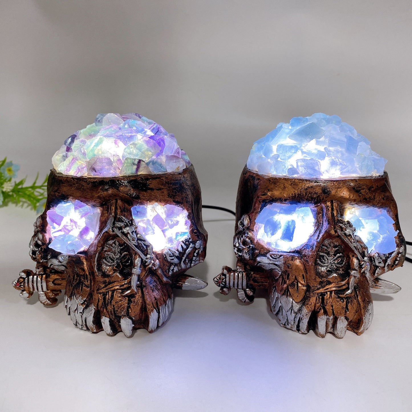 Fluorite Celestite Raw Chips Resin Skull Lamp with USB Crystal Healing Bulk Wholesale